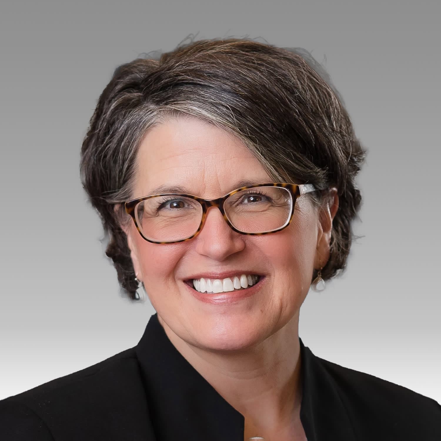 Headshot of Tami Pyfer