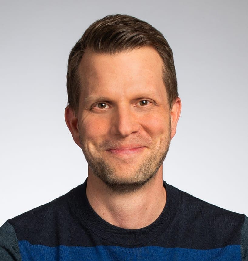 Headshot of Scott Bromley