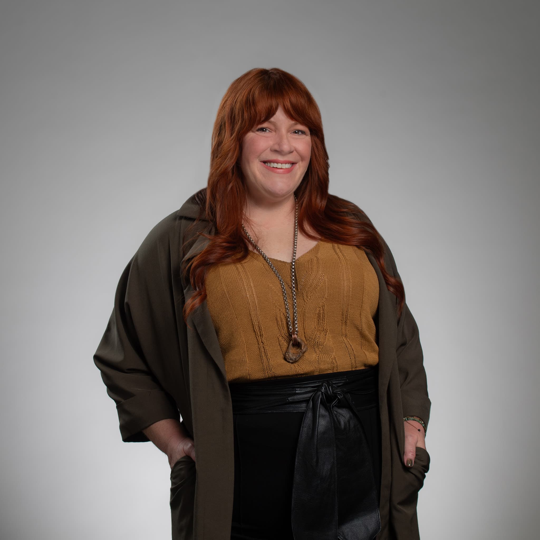 Headshot of Rachel Reynolds