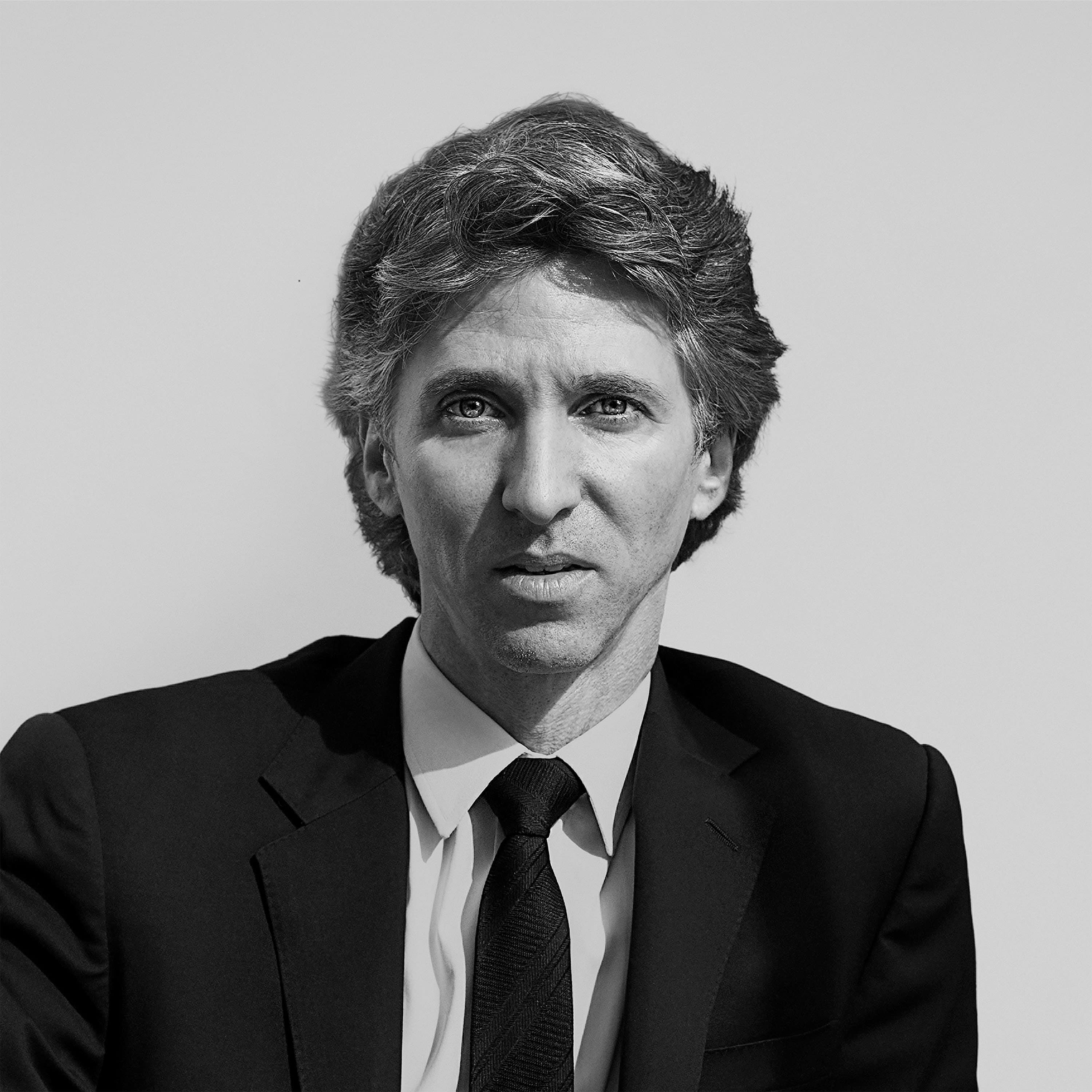 Headshot of Damian Woetzel